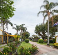 Lazy Acre Log Cabins - Grafton Accommodation