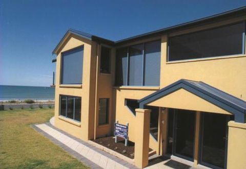 Port Fairy Getaway - Grafton Accommodation 2
