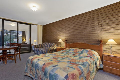 A1 Motels Port Fairy Motel And Apartments - Grafton Accommodation 3