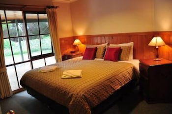 Apollo Bay Cottages - Grafton Accommodation 4