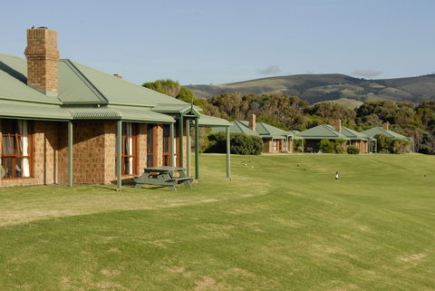 Apollo Bay Cottages - Grafton Accommodation 2