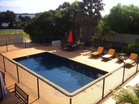 Metung Waters - Grafton Accommodation 2