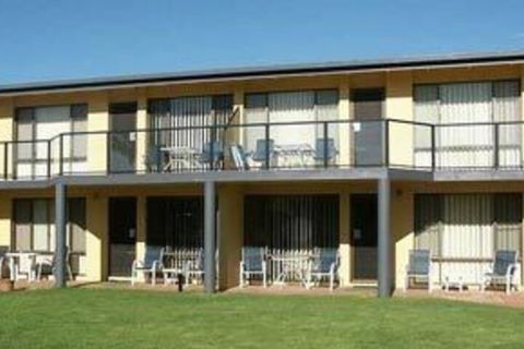 Admirals Lodge - Grafton Accommodation 3