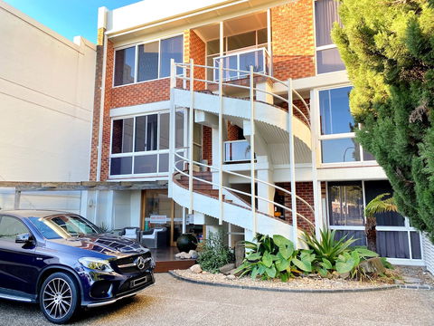 Bay Breeze Boutique Accommodation - Grafton Accommodation 0