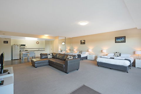 Albacore Apartments - Grafton Accommodation 4