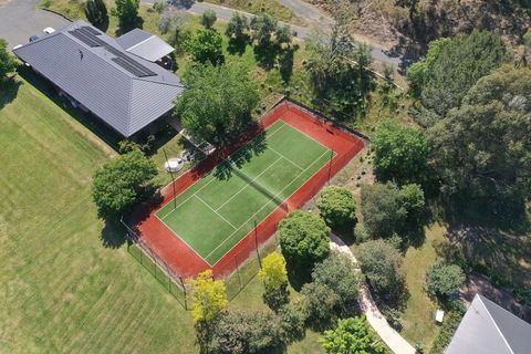 Sovereign Hill Country Lodge - Grafton Accommodation 1