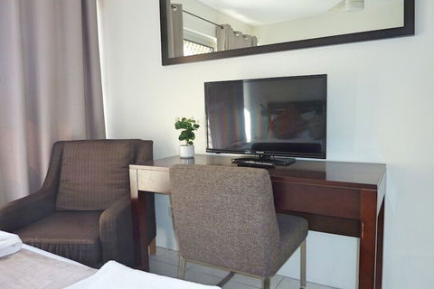 Jadran Motel & El Jays Holiday Lodge - Grafton Accommodation 6