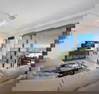 Salerno on the Beach - Grafton Accommodation