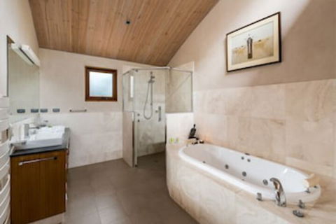 Aiyana Retreat - Grafton Accommodation 0