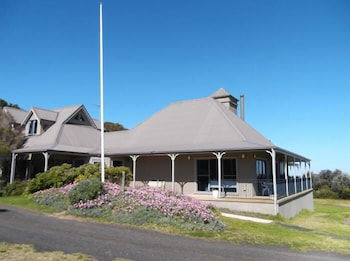 Swan Lake Guest House - Grafton Accommodation 1