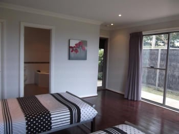 Swan Lake Guest House - Grafton Accommodation 6