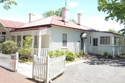 Ross B&B Accommodation - Grafton Accommodation 1