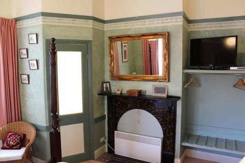 Ross B&B Accommodation - Grafton Accommodation 7