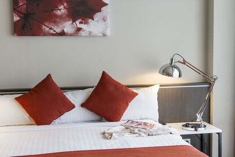 Abode Woden - Grafton Accommodation 2