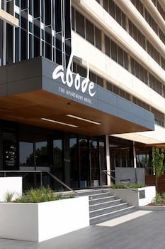 Abode Woden - Grafton Accommodation 0