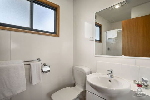 Cowes Caravan Park - Grafton Accommodation 7