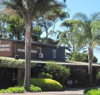 Lakes Waterfront Motel  Holiday Cottages - Grafton Accommodation