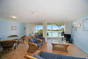Riverside - Grafton Accommodation 5
