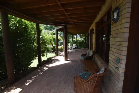 Rockwall Avoca Beach - Grafton Accommodation 1