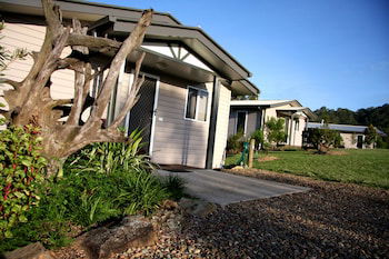 Yabbaloumba Retreat - Grafton Accommodation 3