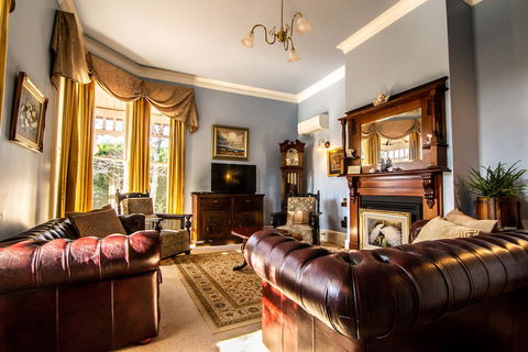 Heytesbury House - Grafton Accommodation 2