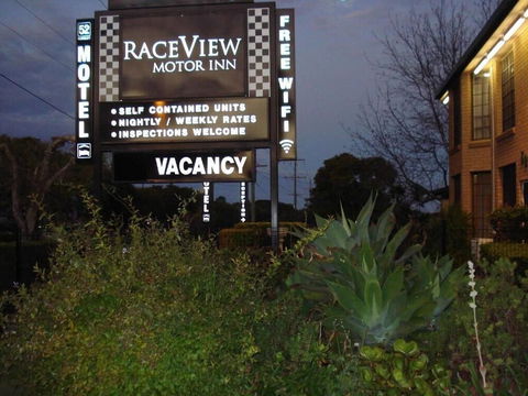 A Raceview Motor Inn - Grafton Accommodation 1