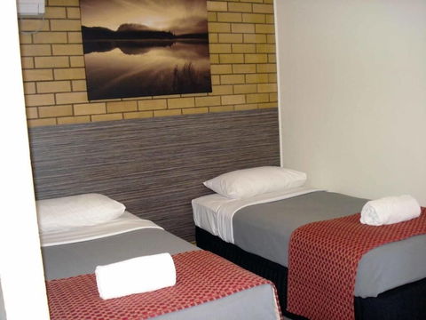 A Raceview Motor Inn - Grafton Accommodation 6