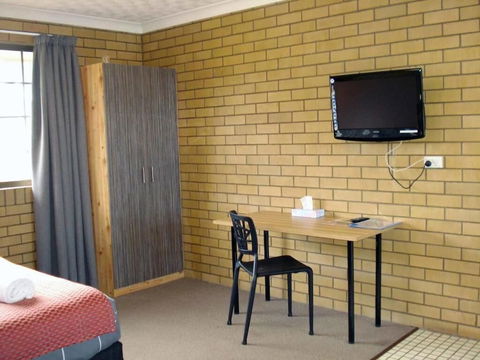 A Raceview Motor Inn - Grafton Accommodation 4