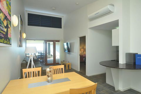 Lennox Holiday Apartments - Grafton Accommodation 4