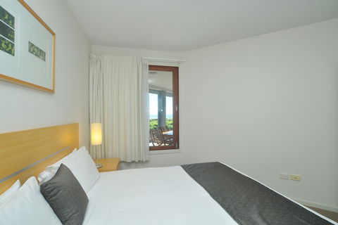 Lennox Holiday Apartments - Grafton Accommodation 3