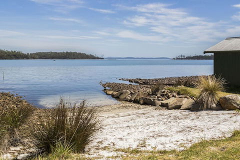 Abs By The Bay - Grafton Accommodation 2