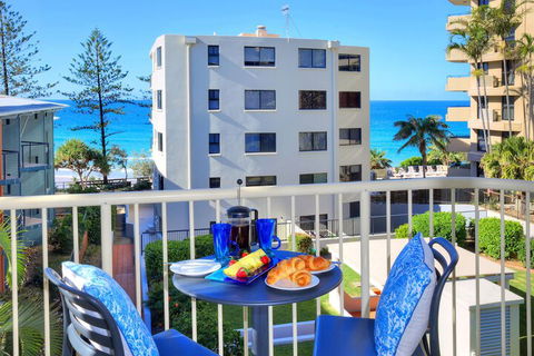 Surf Dance - Grafton Accommodation 7