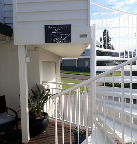 Shutters By The Sea - Grafton Accommodation 0