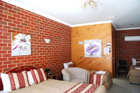 The Elms Motor Inn - Grafton Accommodation 3
