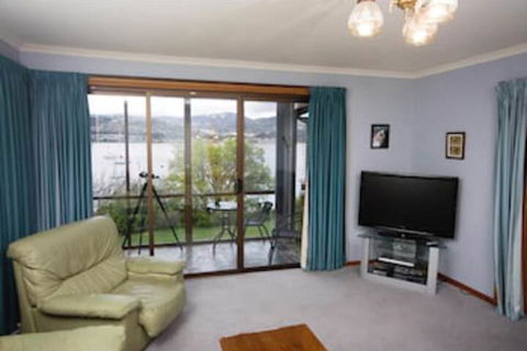 Derwent Vista - Grafton Accommodation 4