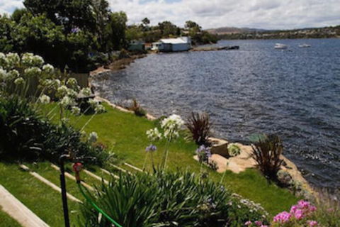 Derwent Vista - Grafton Accommodation 5