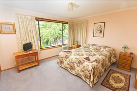 Derwent Vista - Grafton Accommodation 2