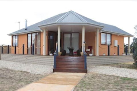 Aurora Cottages - Grafton Accommodation 0