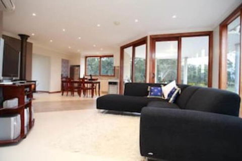 Aurora Cottages - Grafton Accommodation 5