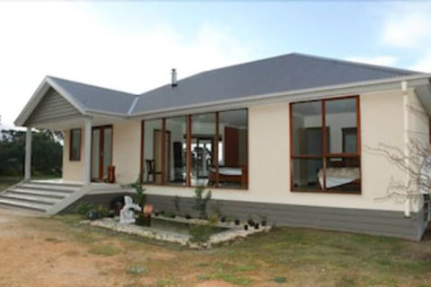 Aurora Cottages - Grafton Accommodation 2