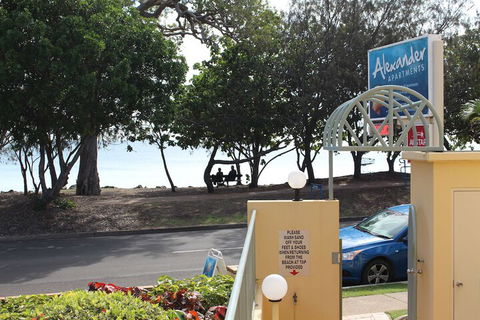 Alexander Beachfront Apartments - Grafton Accommodation 5