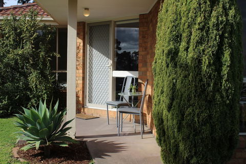 Australian Home Away At East Doncaster Andersons Creek 1 - Grafton Accommodation 2