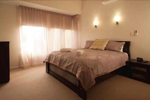 Albany Waves - Grafton Accommodation 6