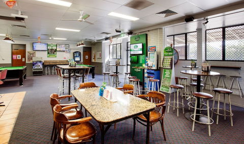 Upper Ross Hotel - Grafton Accommodation 4