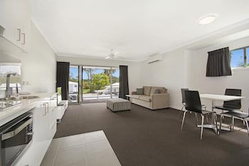 Cooroy Luxury Motel Apartments Noosa - Grafton Accommodation 5