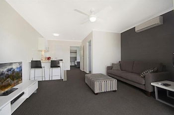 Cooroy Luxury Motel Apartments Noosa - Grafton Accommodation 3