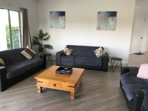 Bayz Maroochy Waters - Grafton Accommodation 1