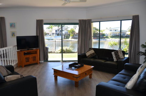 Bayz Maroochy Waters - Grafton Accommodation 3