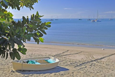Colonial Court Beachfront Motel And Holiday Stay - Grafton Accommodation 0