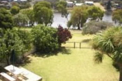 Bluewaters Apartments Ocean Grove - Grafton Accommodation 2